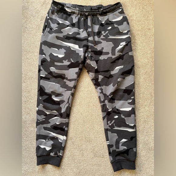Mens Nike Sportswear Club Camo Joggers Large Like NEW - Picture 12 of 13